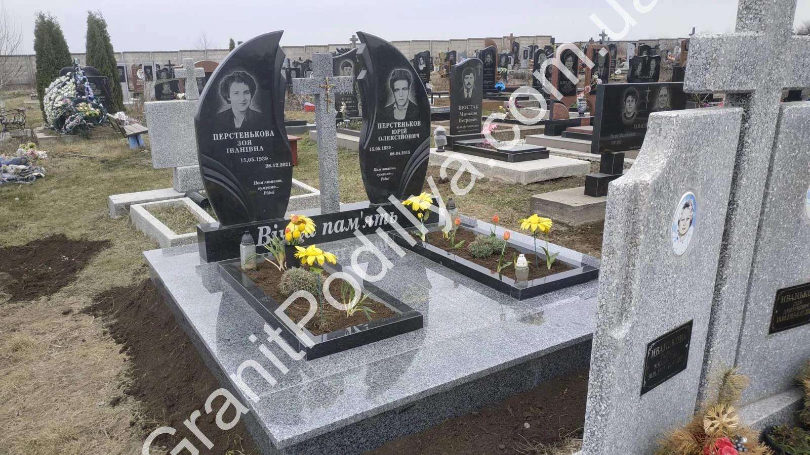 Подвійний пам'ятник з граніту - Кам'янець-Подільський | GranitPodillya